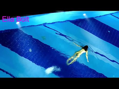 ❤️ Dili ko makahunong sa pagtan-aw, ang batan-ong blonde nasakpan nga naglangoy nga hubo sa ELLA BOLT resort pool ❤️ Porno sa pornograpiya ceb.porngifmag-com.ru